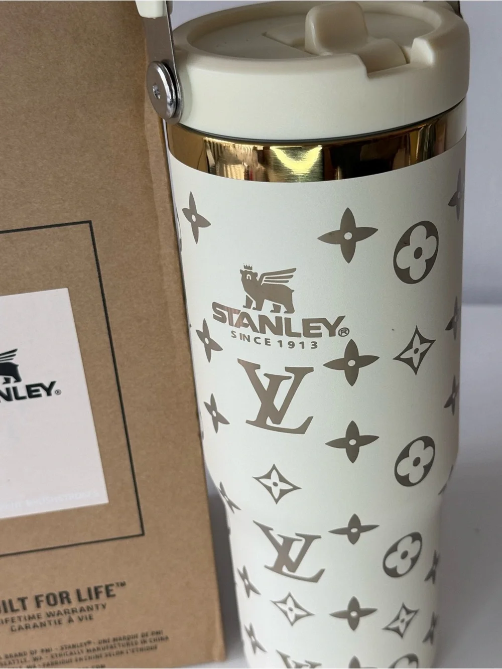 Stanley Cream and Gold Patterned Travel Tumbler 30 oz new! - Picture 3 of 8